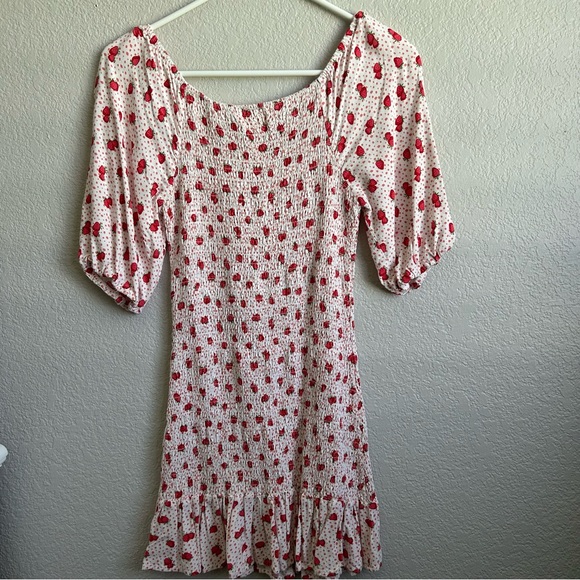 Jessica Simpson Strawberry dress - Picture 8 of 8